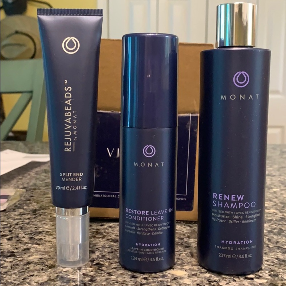 Monat Hair Carr